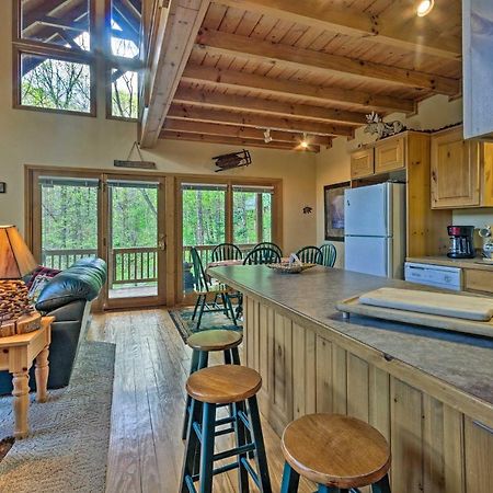 Spacious Maggie Valley Cabin With Hot Tub And Mtn View Exterior foto