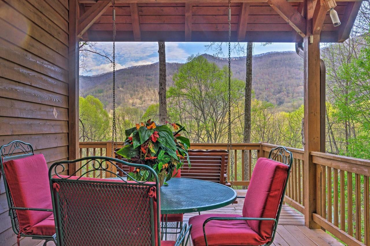 Spacious Maggie Valley Cabin With Hot Tub And Mtn View Exterior foto